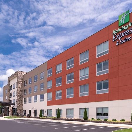Holiday Inn Express & Suites Farmville By Ihg Exterior foto